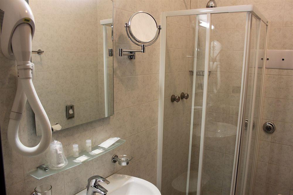 Hotel Rosa Abano Terme Ngoại thất bức ảnh