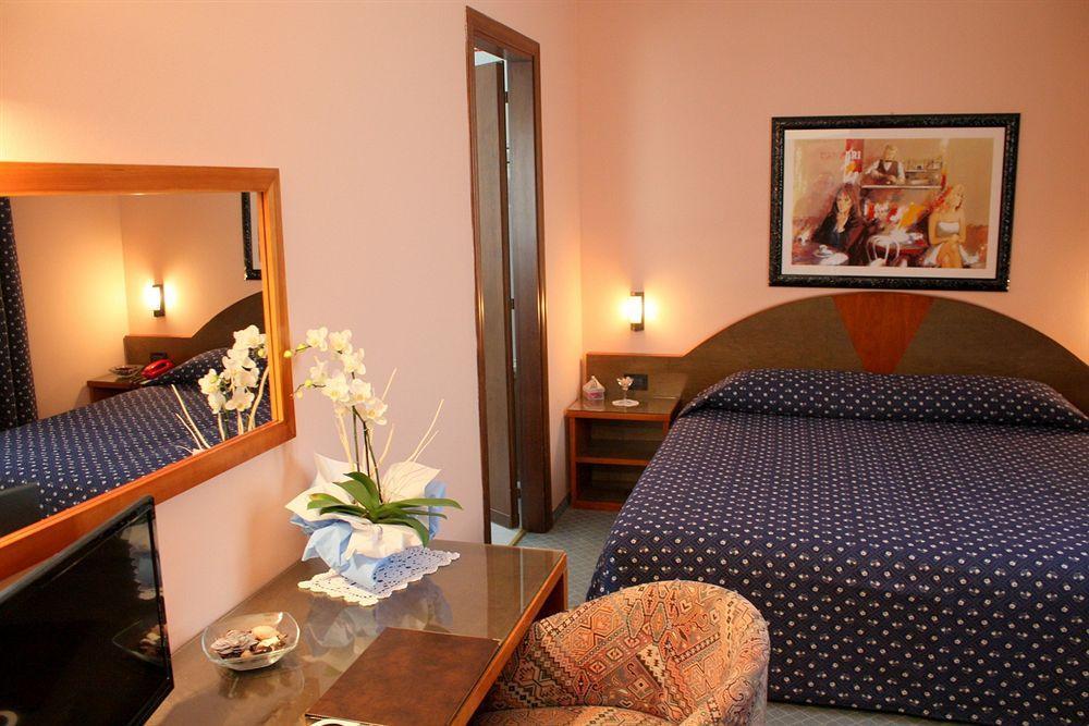 Hotel Rosa Abano Terme Ngoại thất bức ảnh